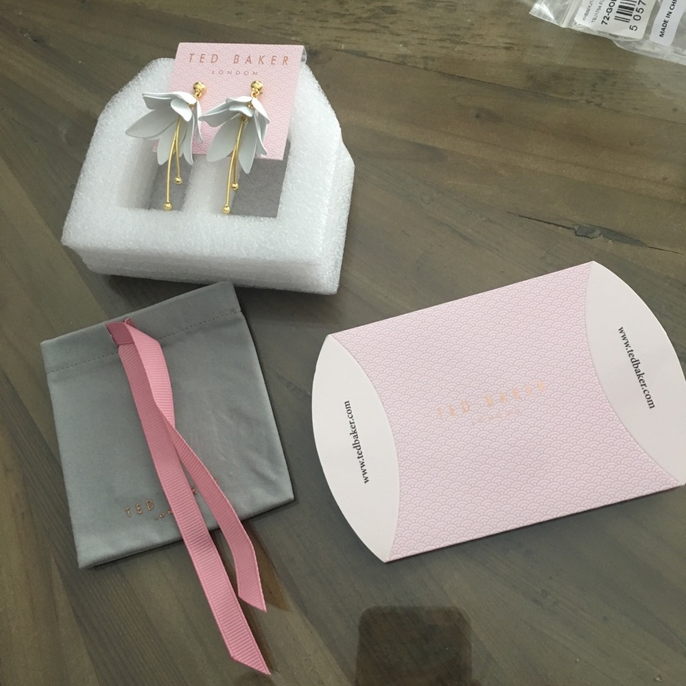 Ted Baker Florela  drop flower earrings